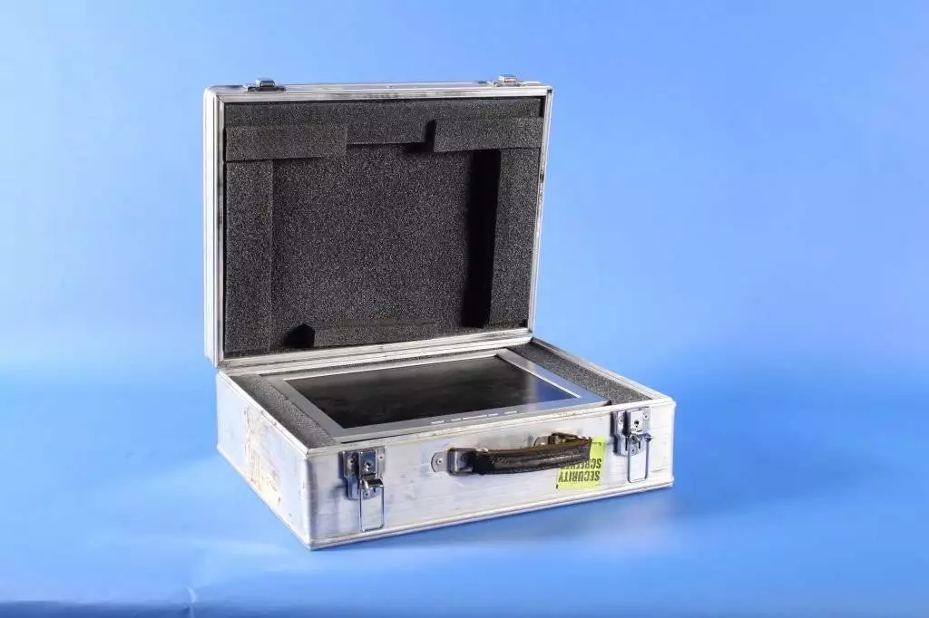 Sold Out Posters Third Man Records - The White Stripes Road Case With Monitor 4 Sold Out Posters Third Man Records - The White Stripes Road Case With Monitor